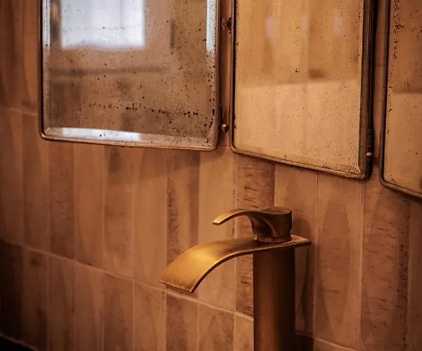 Demeure Des Trois Foudres 3* Caux